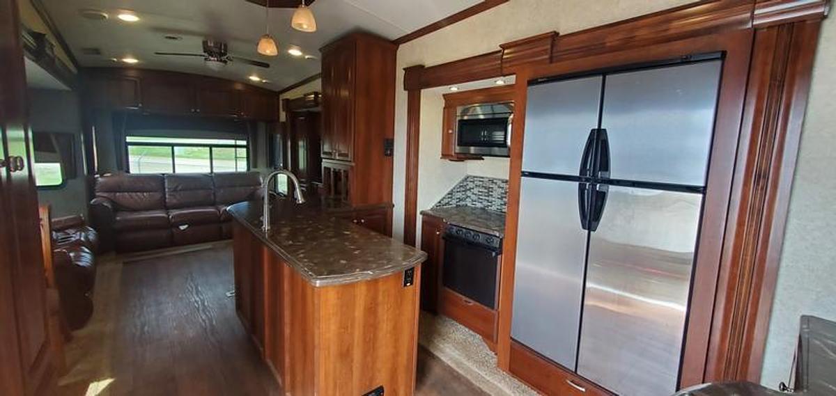 Used 2014 Forest River Cardinal 3450RL