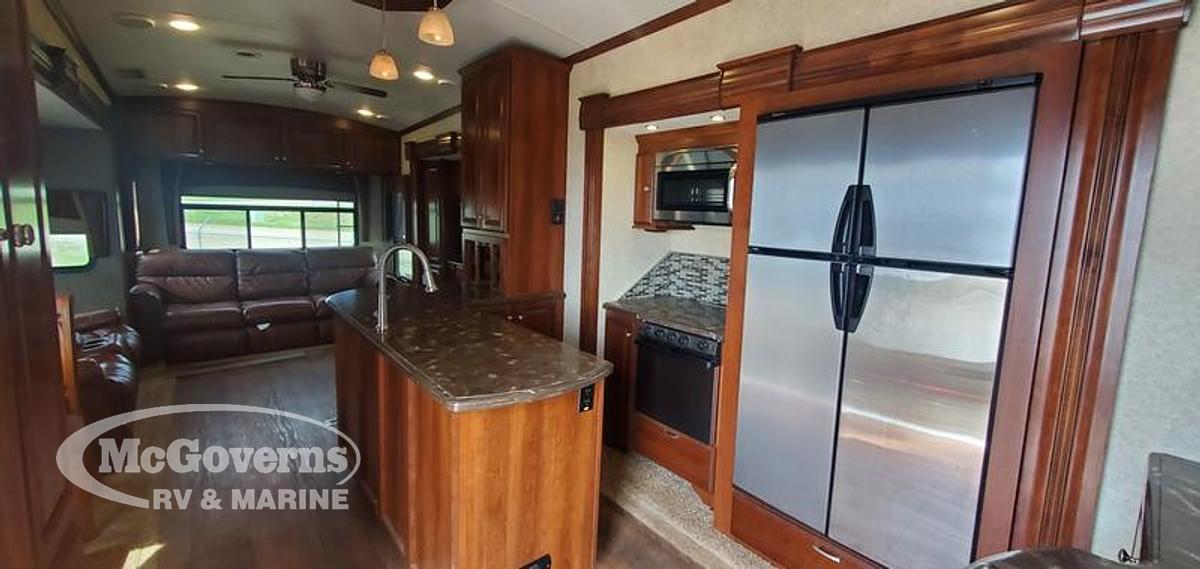 Used 2014 Forest River Cardinal 3450RL