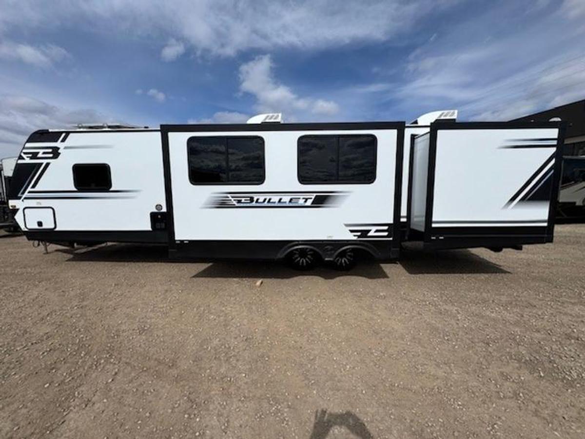 2025 Keystone RV Bullet Premium 330BKQ