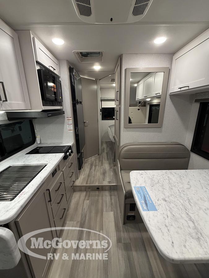 2026 Thor Motor Coach Four Winds 22z