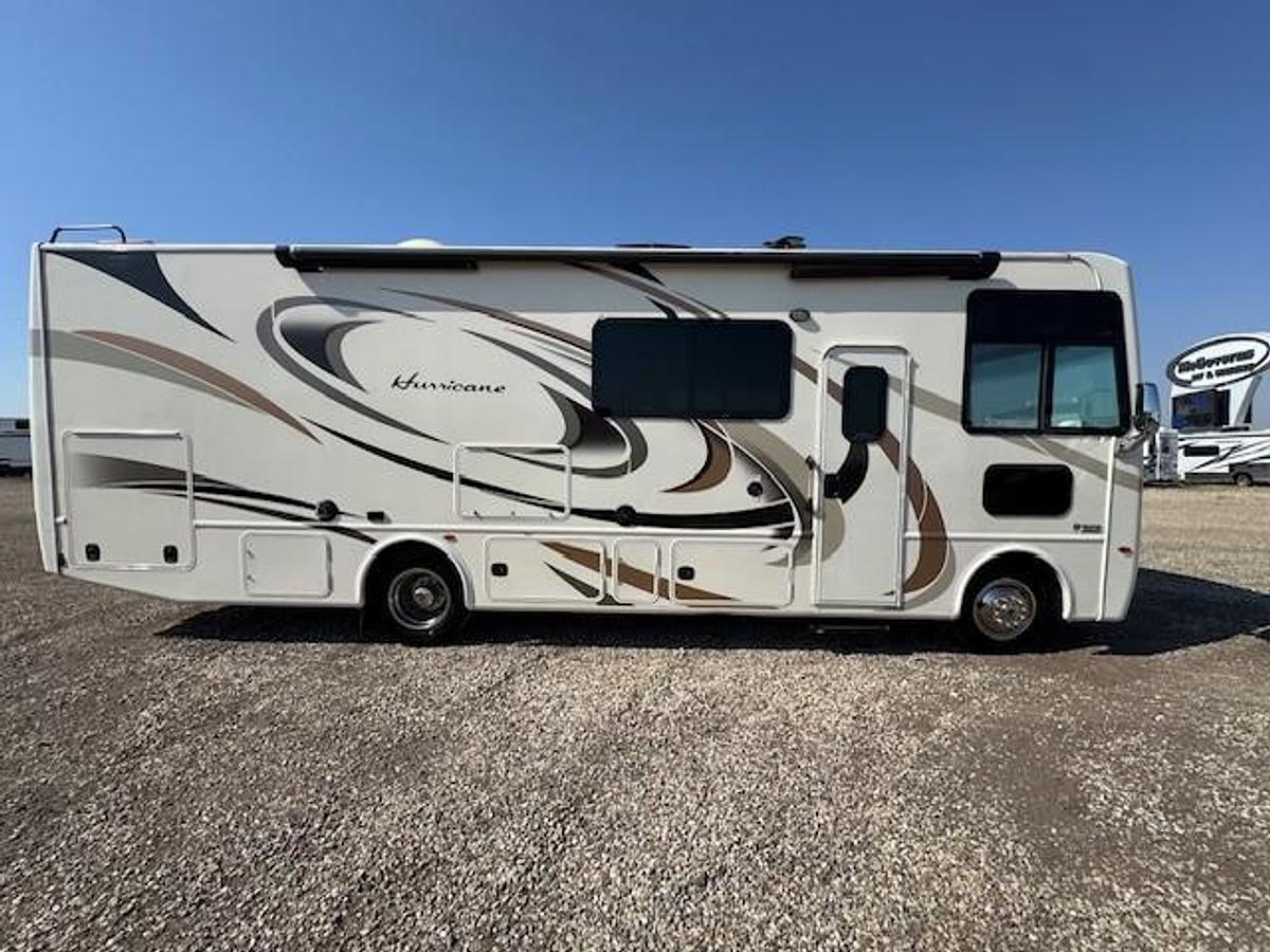 Used 2018 Thor Motor Coach Hurricane 29M