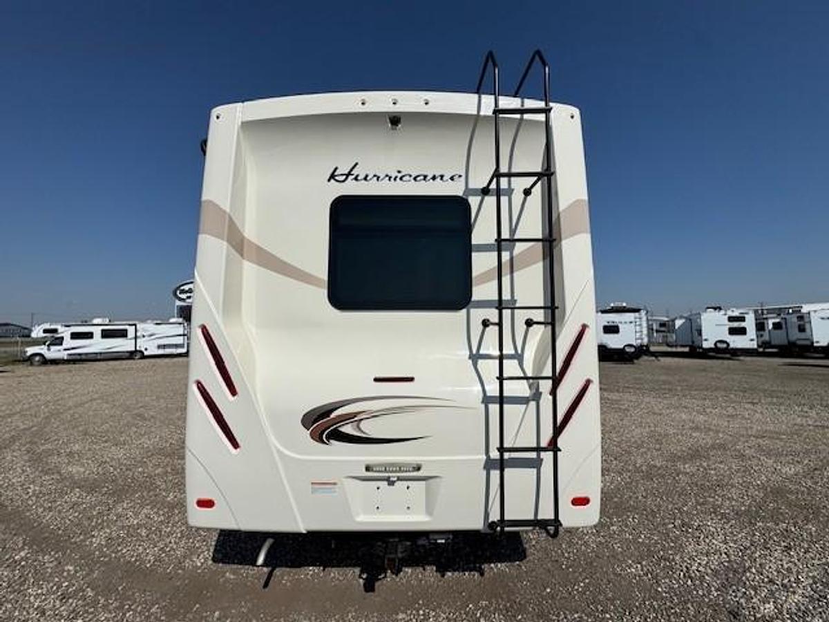 Used 2018 Thor Motor Coach Hurricane 29M