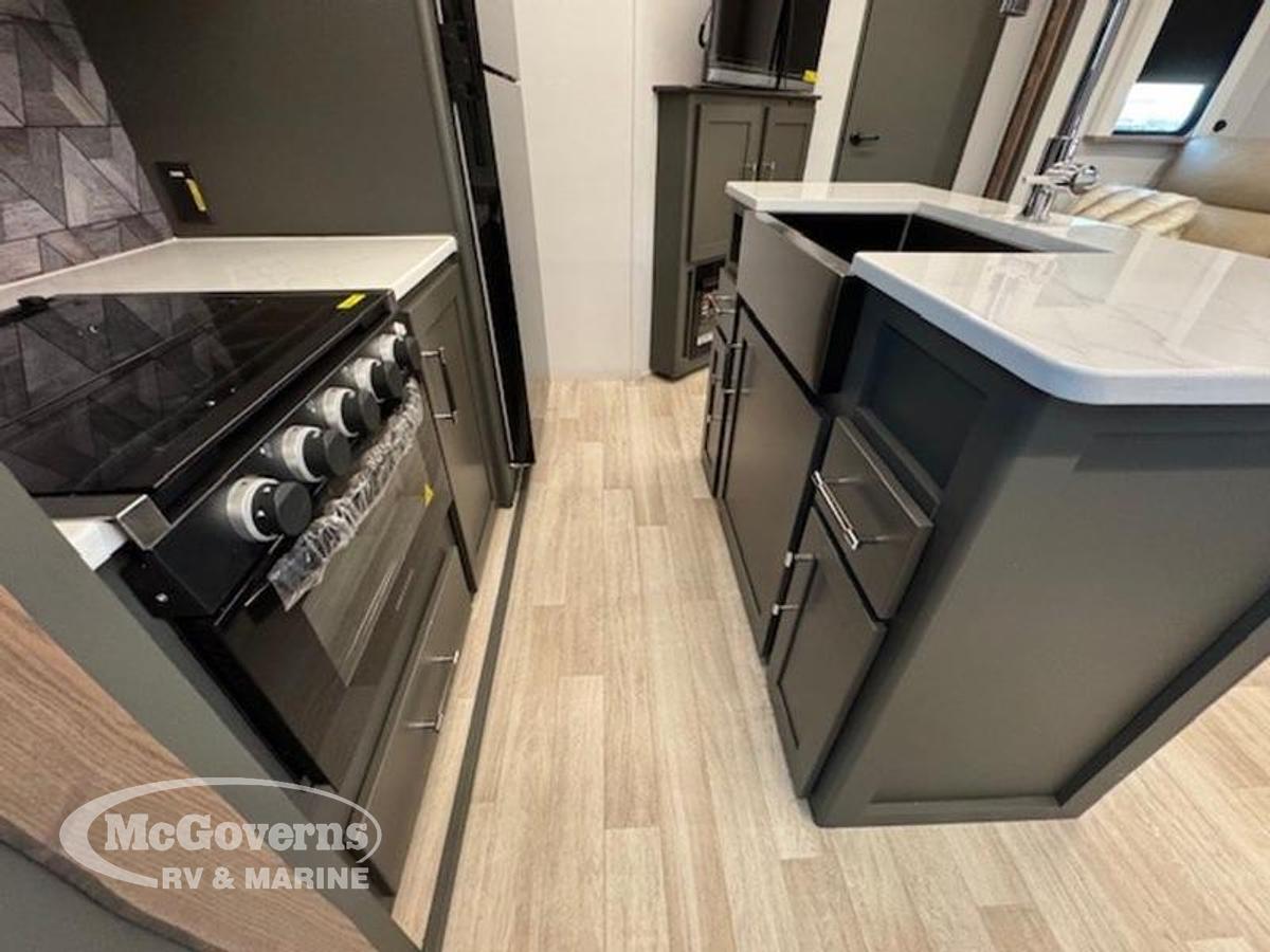 2025 Keystone RV Bullet Premium 330BKQ