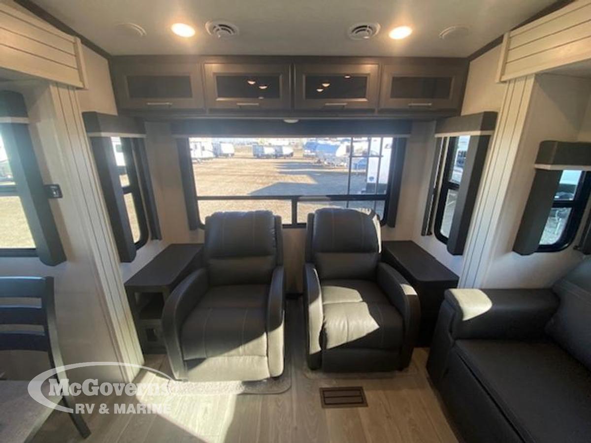 2024 Keystone RV Cougar Half-Ton 27SGS