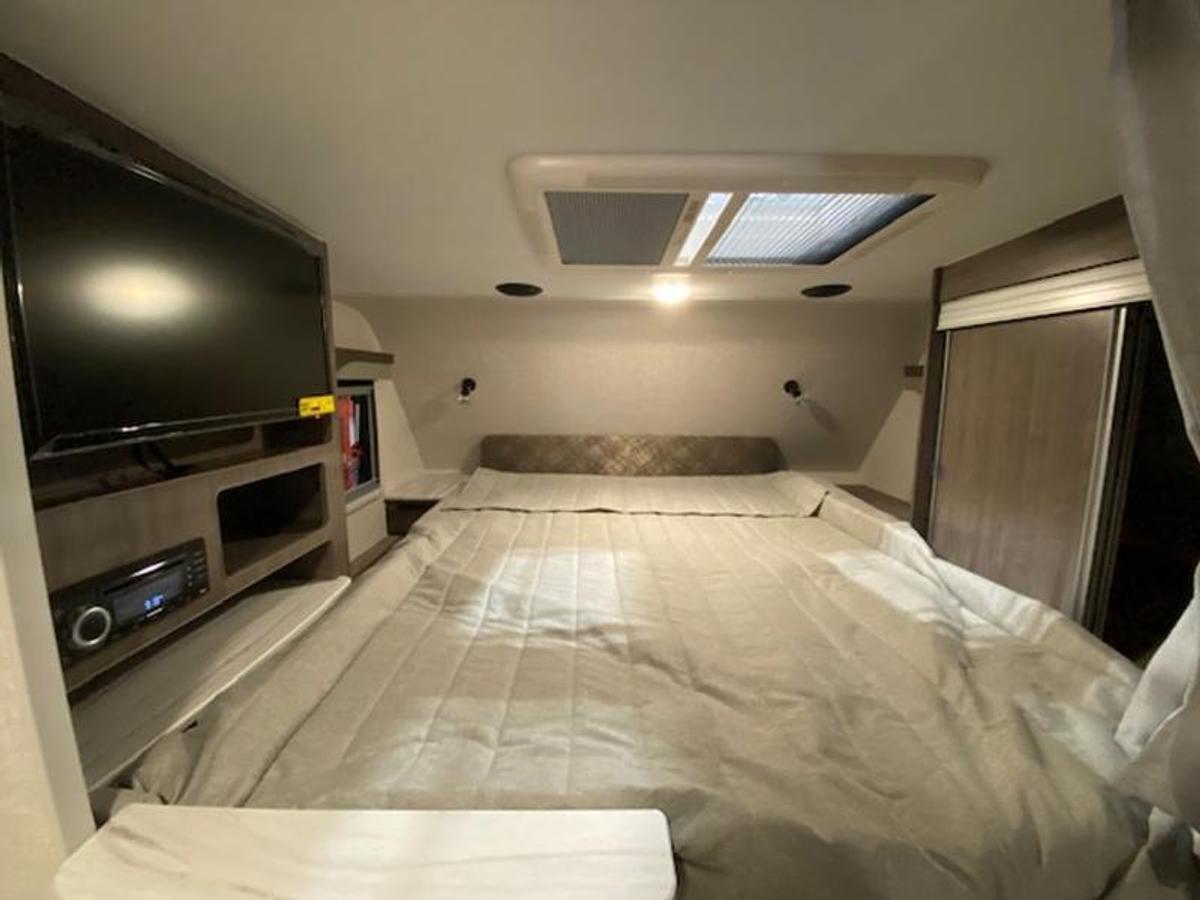 2023 Lance Truck Campers Short Bed 855S