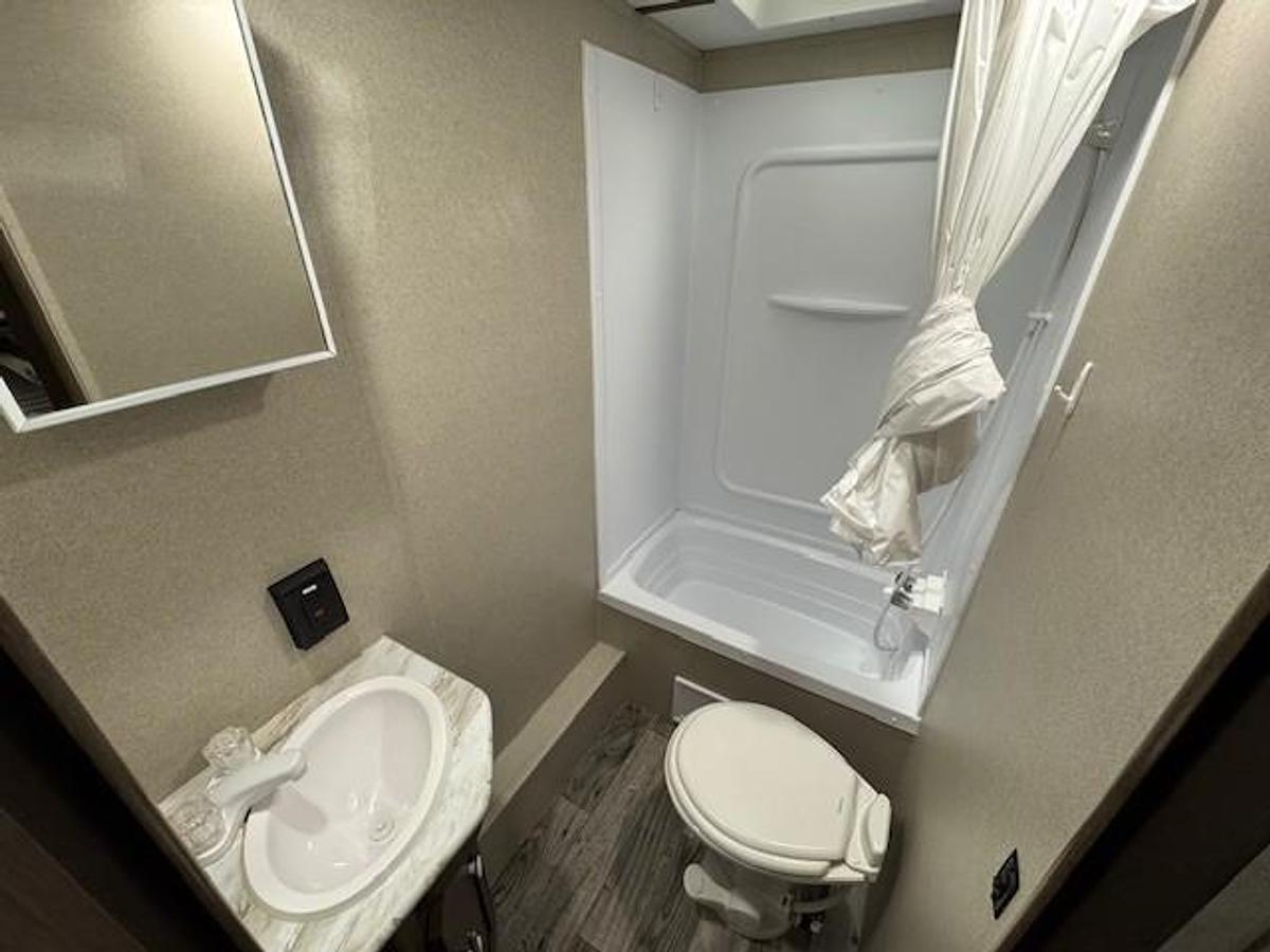 Used 2020 Keystone RV Hideout 26LHS