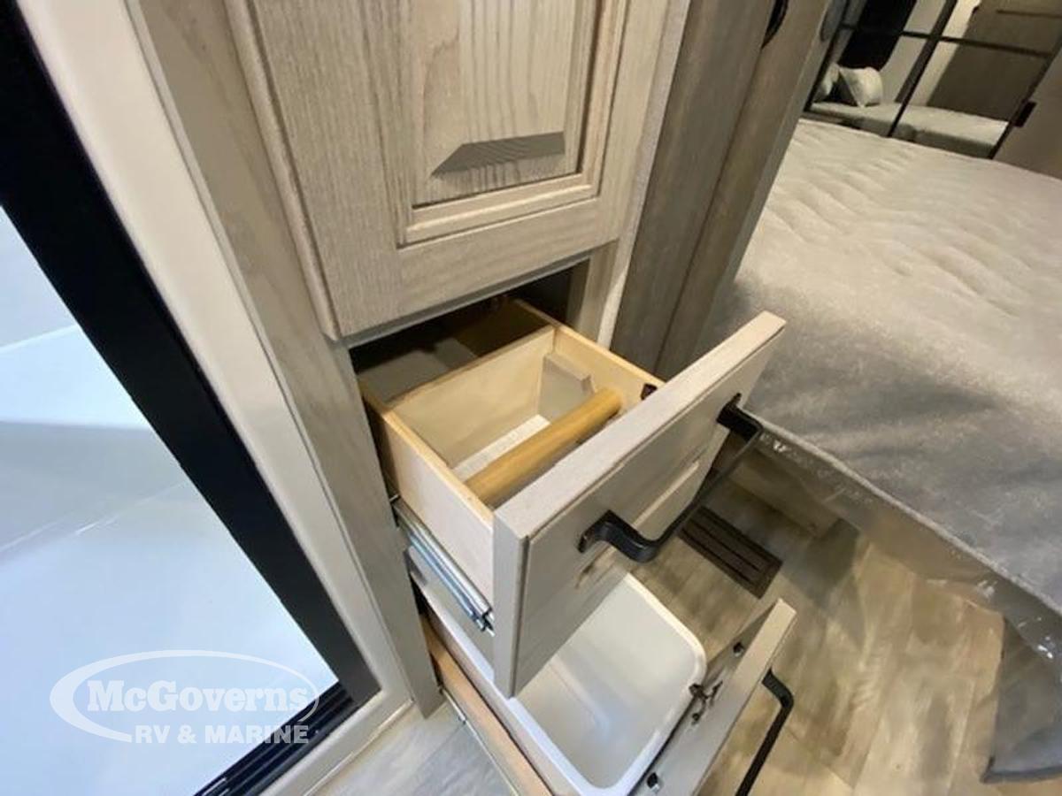 2024 Keystone RV Alpine 3011CK