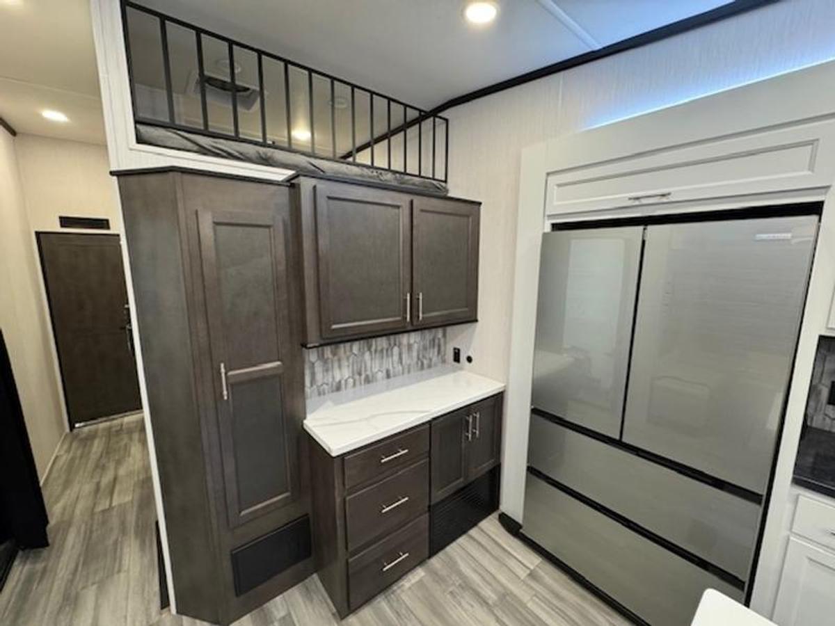 Used 2024 Cedar Creek Cottage 40CDL