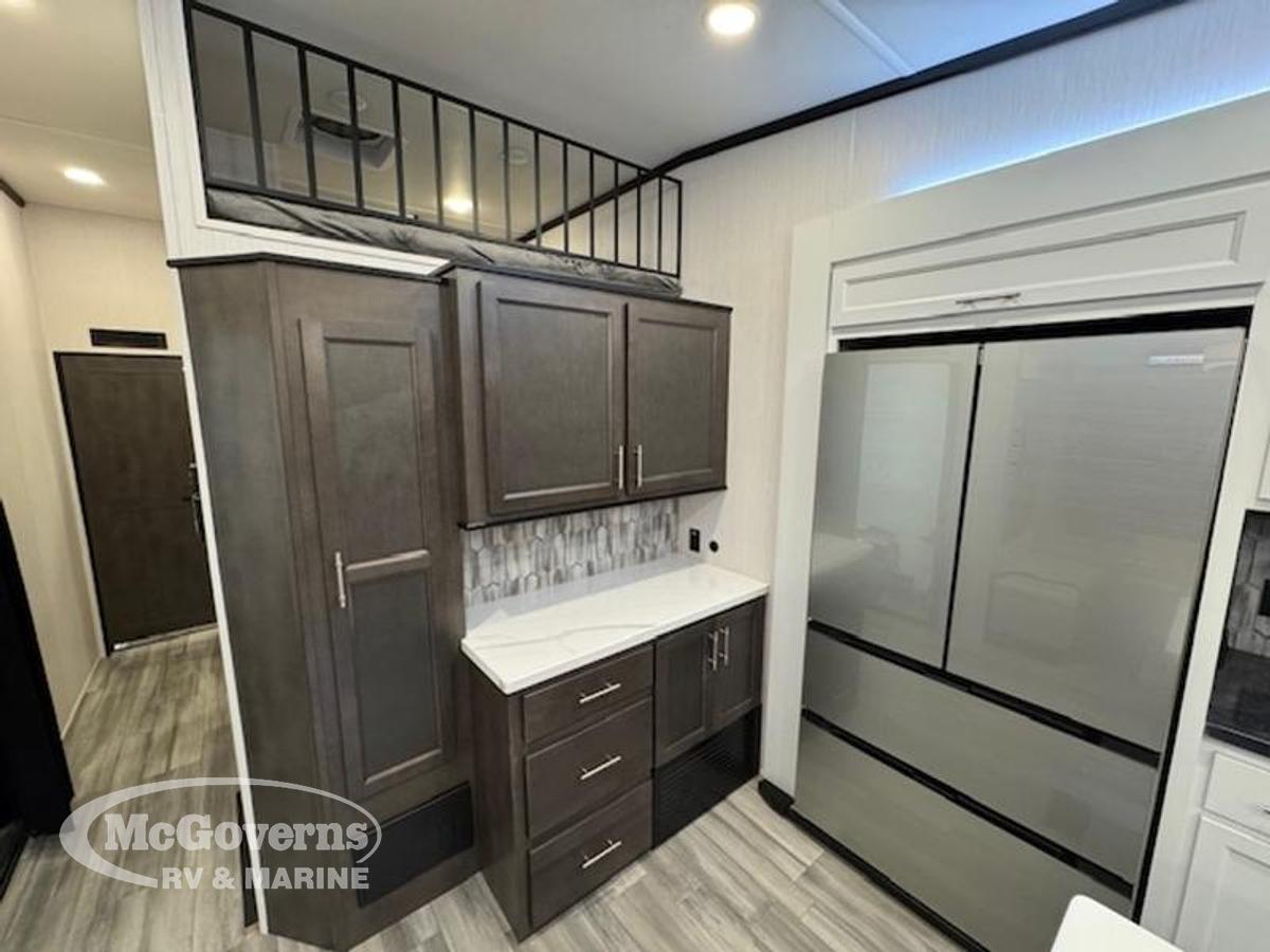 Used 2024 Cedar Creek Cottage 40CDL