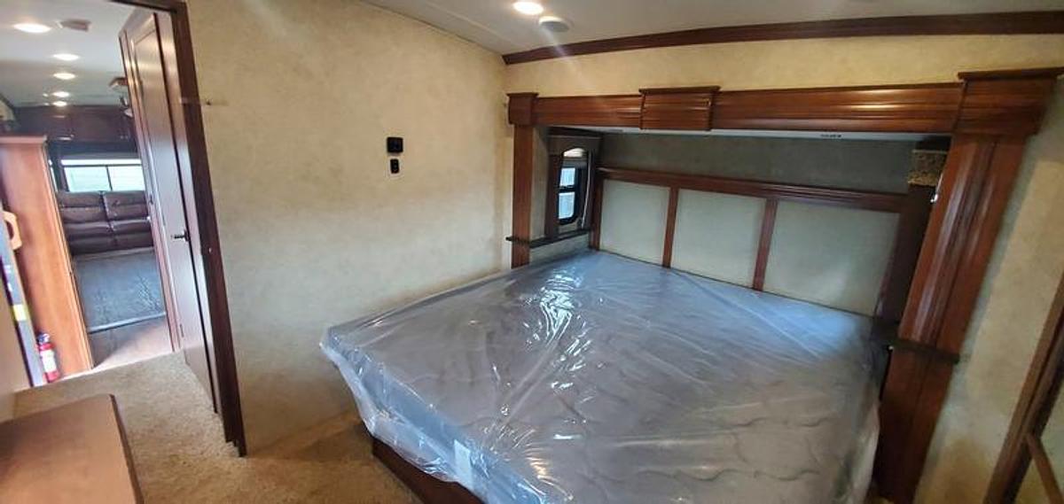 Used 2014 Forest River Cardinal 3450RL