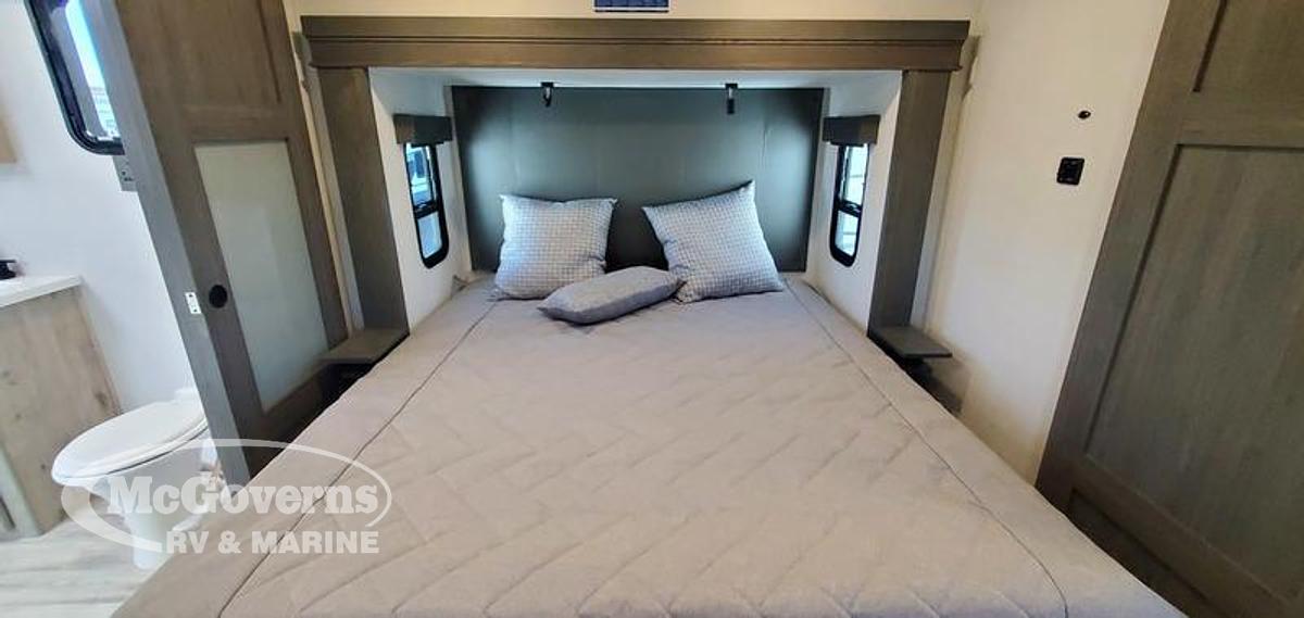 2024 Keystone RV Alpine 3700FL