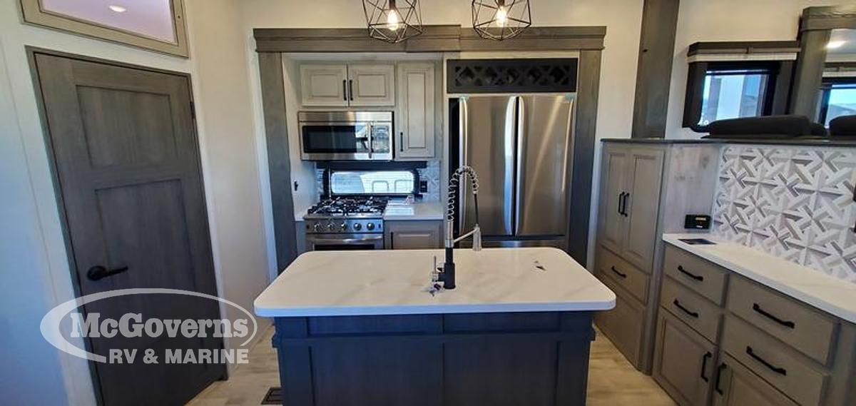 2024 Keystone RV Alpine 3700FL