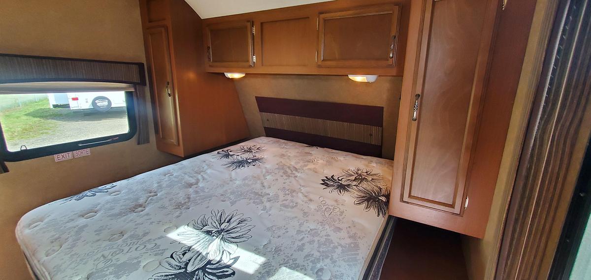 Used 2014 Starcraft RV 244DS