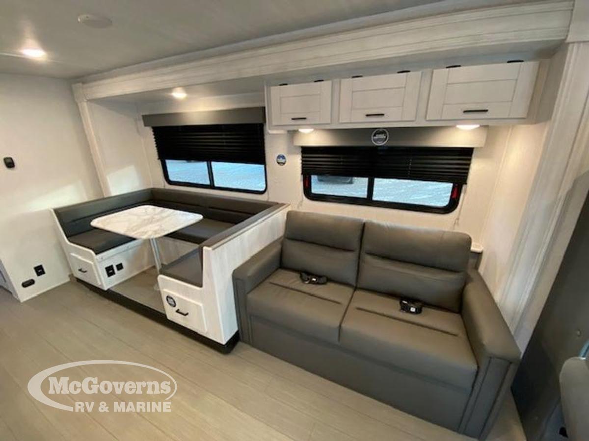 2024 Entrada East to West 2950OKF