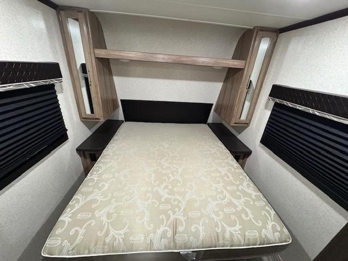Used 2018 Jayco Jay Feather 23RD