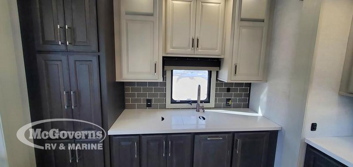 2025 Keystone RV Alpine Avalanche Edition 366LS