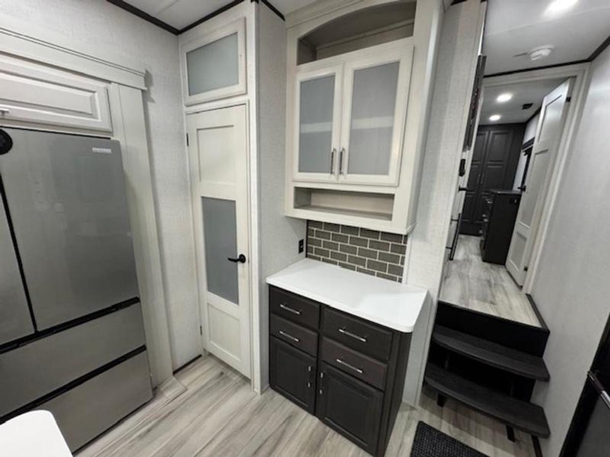 2025 Keystone RV Alpine Avalanche Edition 302RS