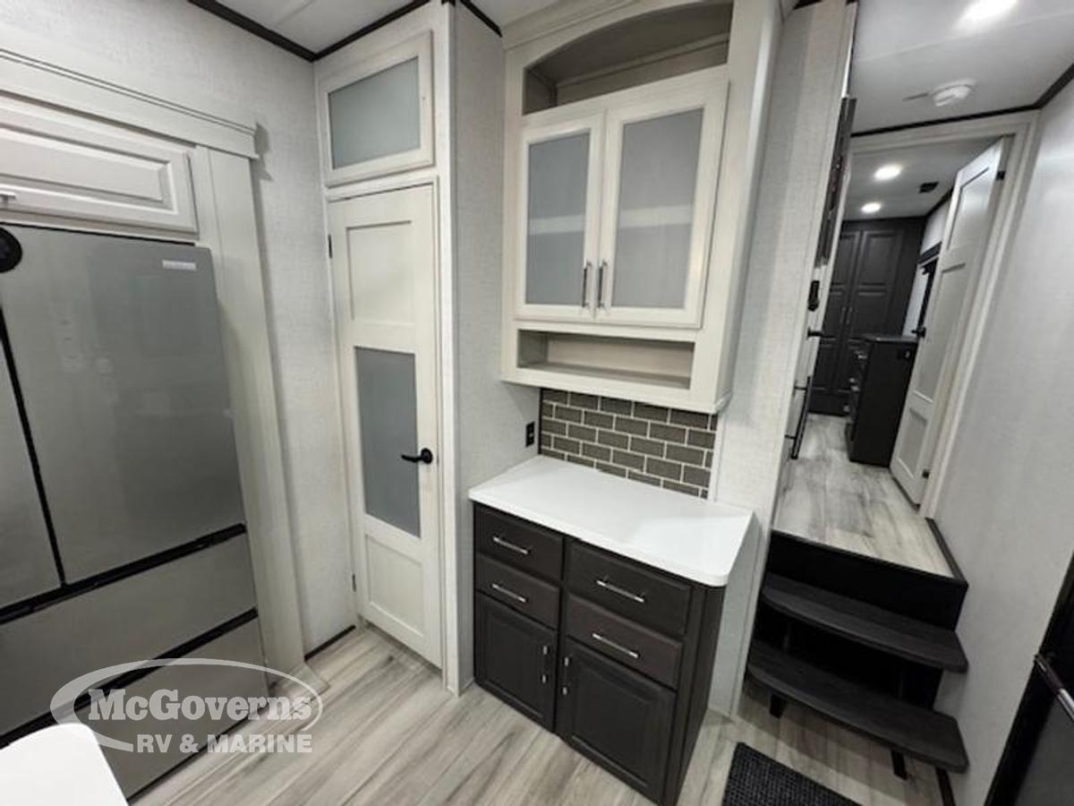 2025 Keystone RV Alpine Avalanche Edition 302RS