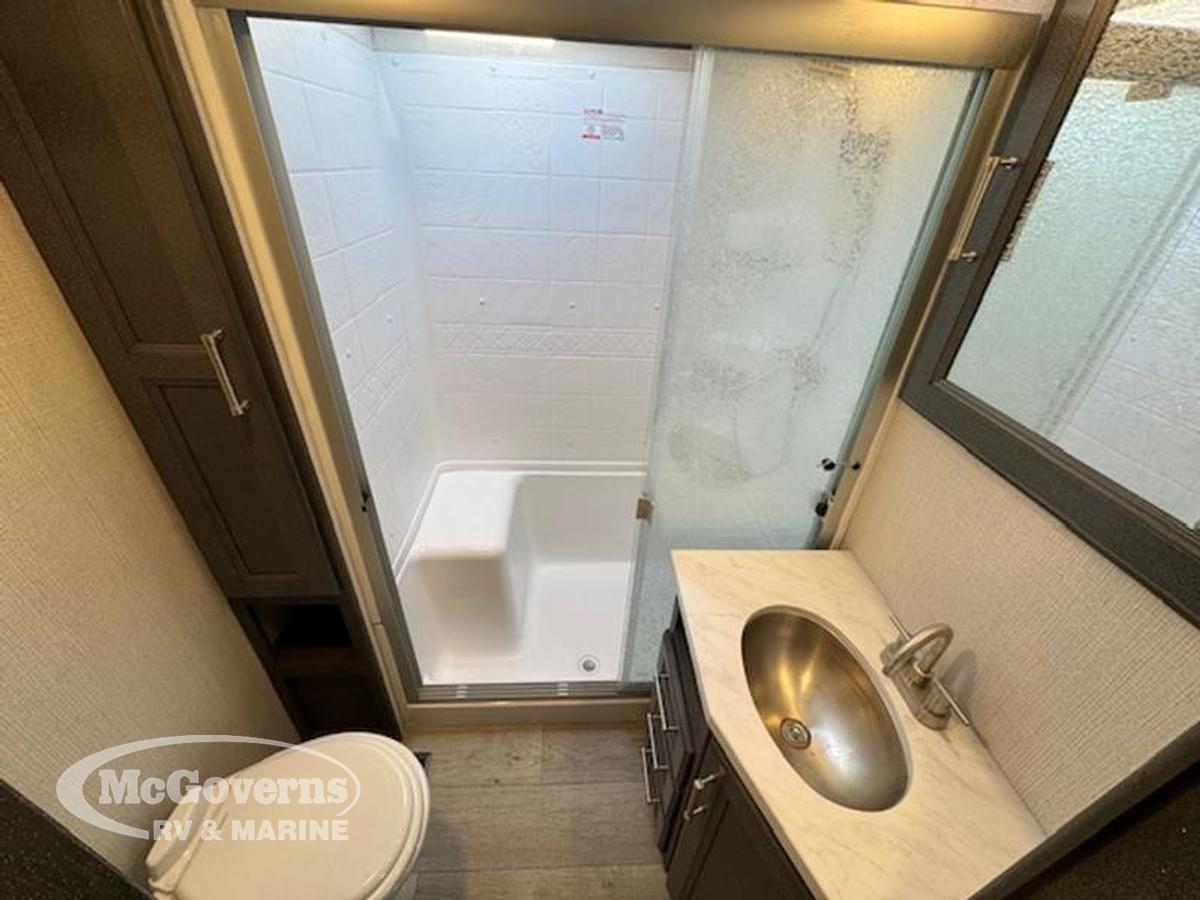 2025 Keystone RV Cougar Half-Ton 29RLI