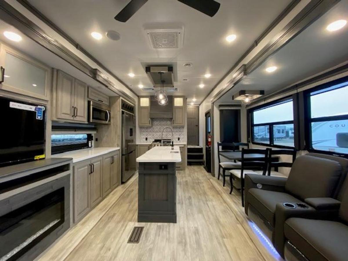 2024 Keystone RV Alpine 3011CK