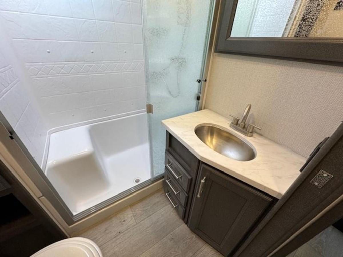 2025 Keystone RV Cougar Half-Ton 29RLI