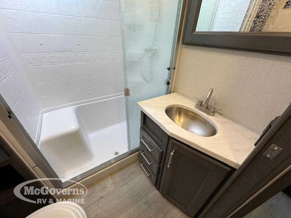 2025 Keystone RV Cougar Half-Ton 29RLI