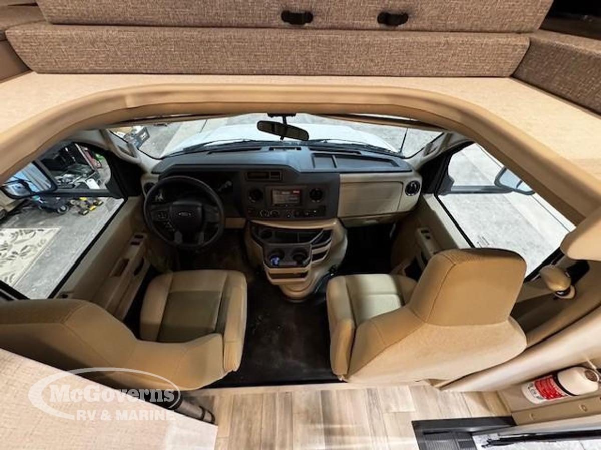 2026 Thor Motor Coach Four Winds 19z