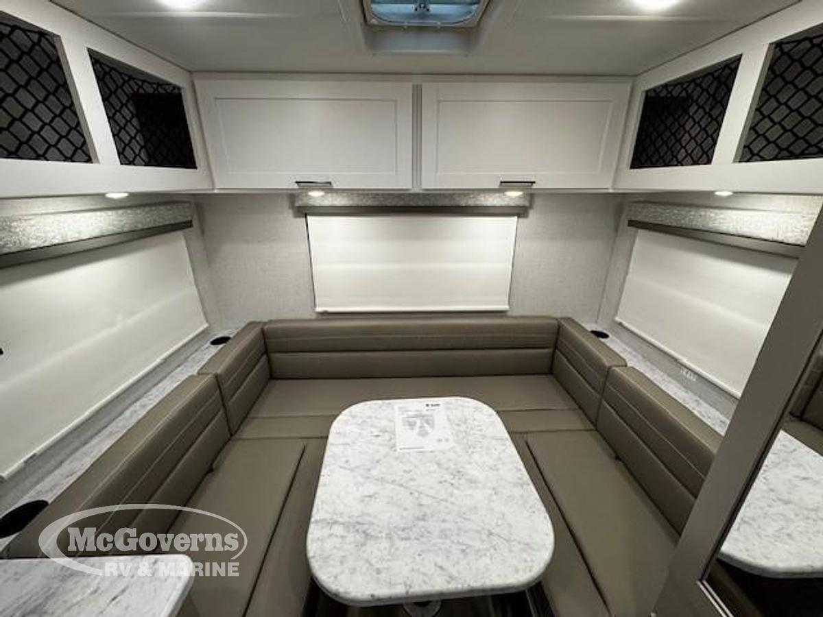 2026 Thor Motor Coach Four Winds 19z