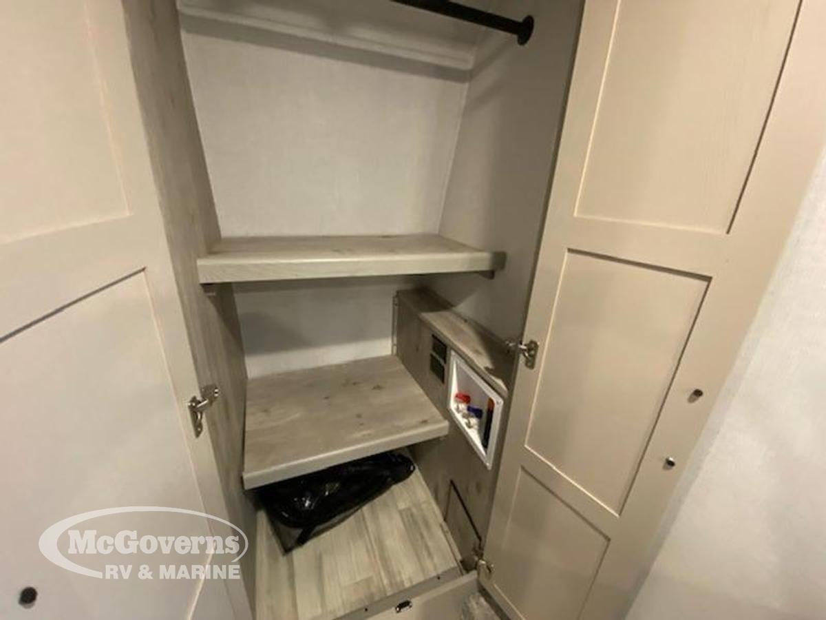 2024 Keystone RV Alpine 3011CK