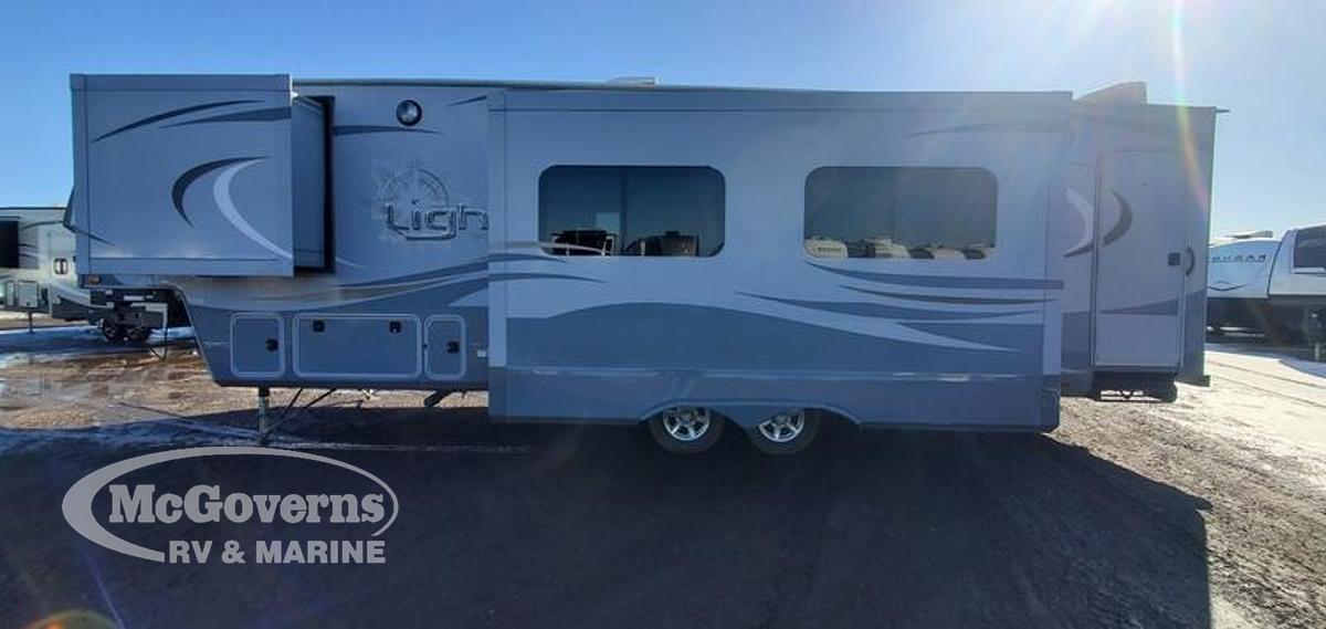 Used 2015 Highland Ridge RV  The Light LF315BHS