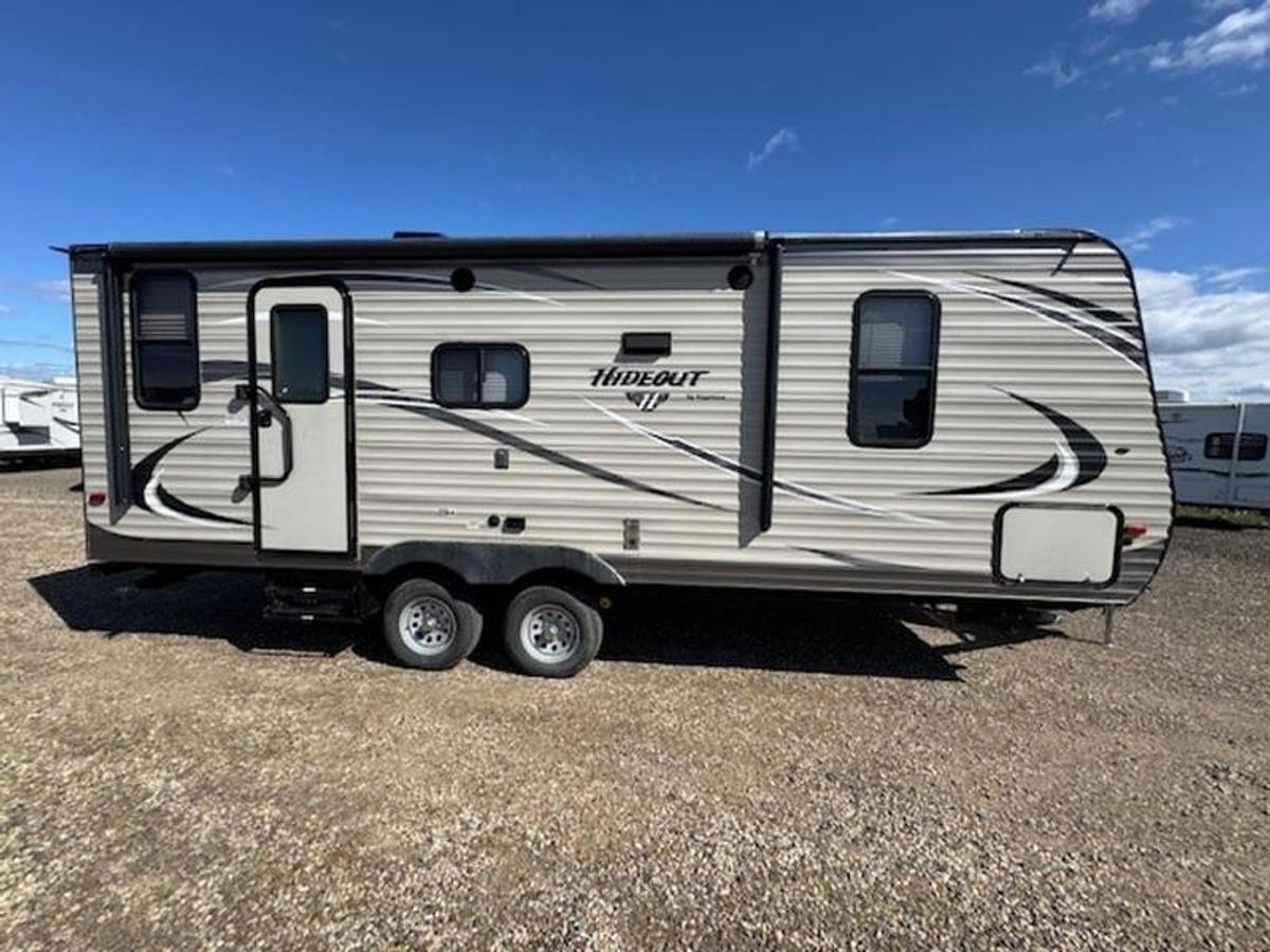 Used 2016 Keystone RV Hideout 21FQWE