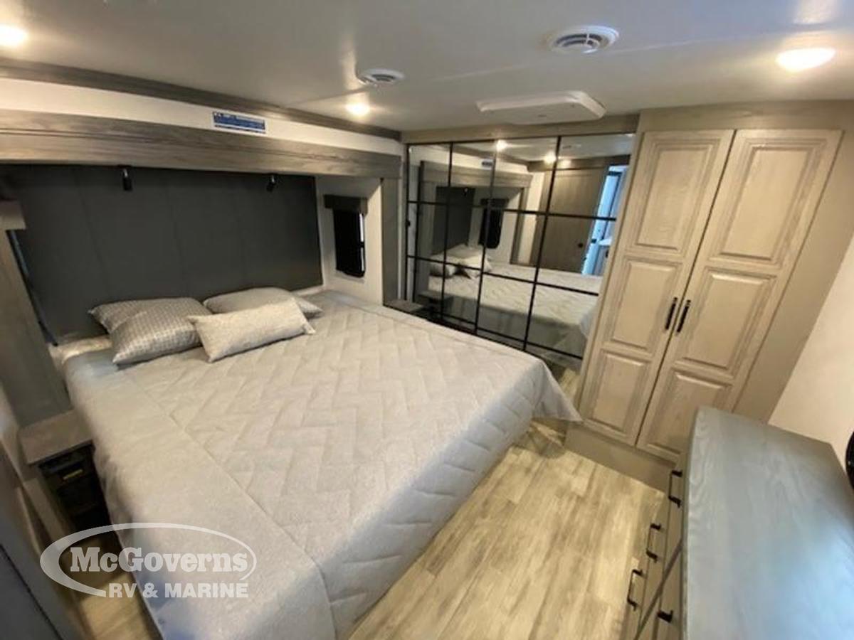 2024 Keystone RV Alpine 3011CK