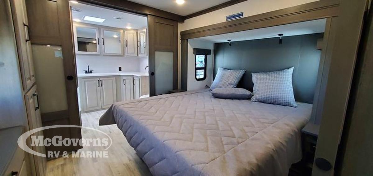 2024 Keystone RV Alpine 3700FL