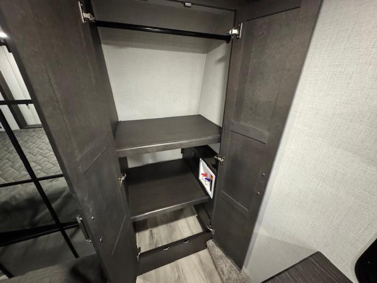 2025 Keystone RV Alpine Avalanche Edition 302RS