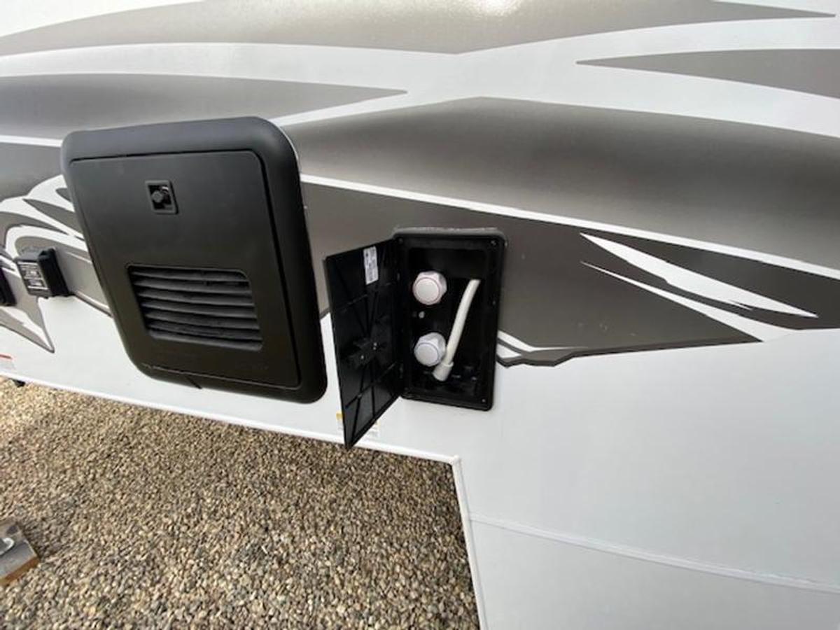 2023 Lance Truck Campers Short Bed 855S