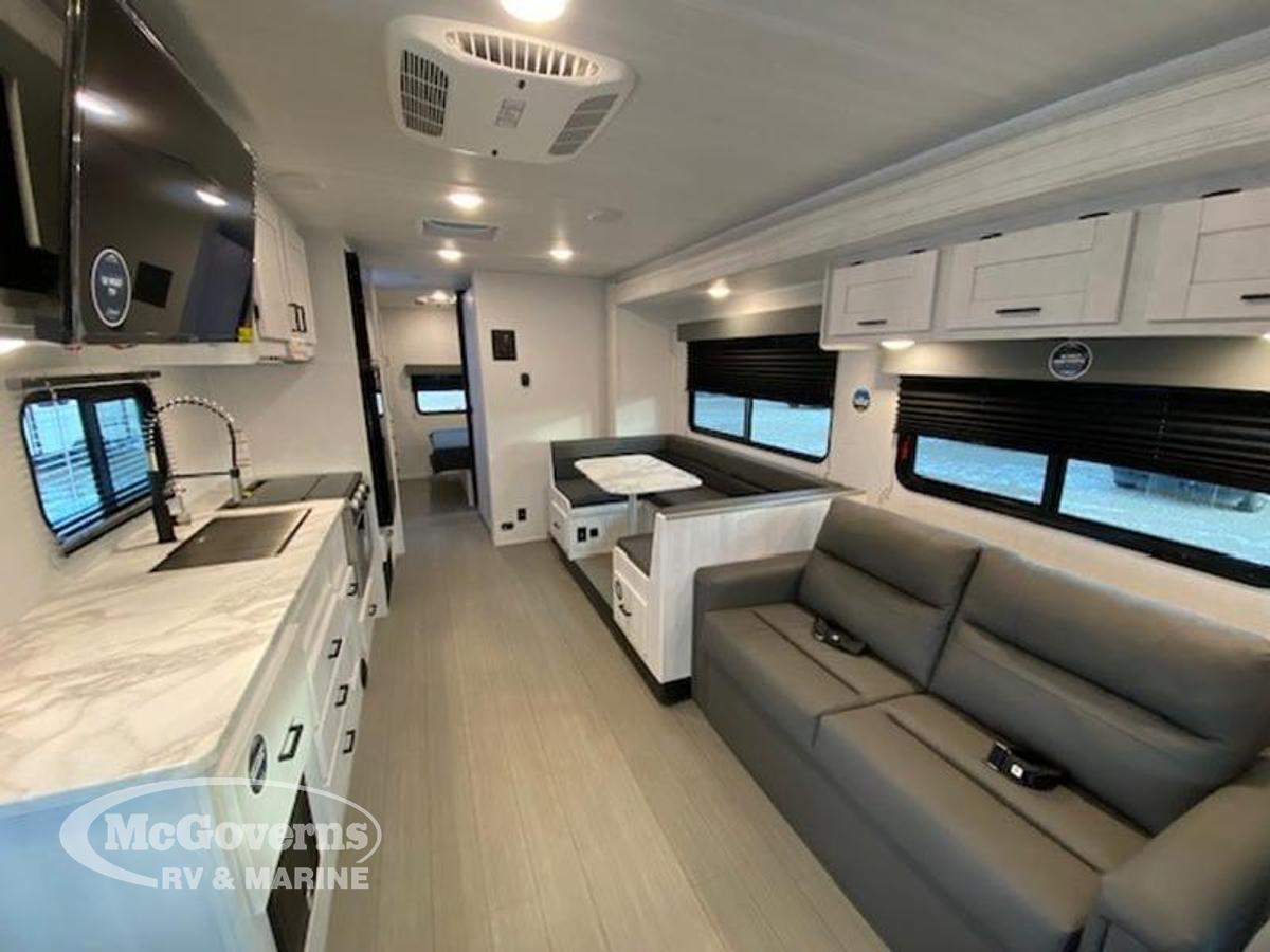 2024 Entrada East to West 2950OKF