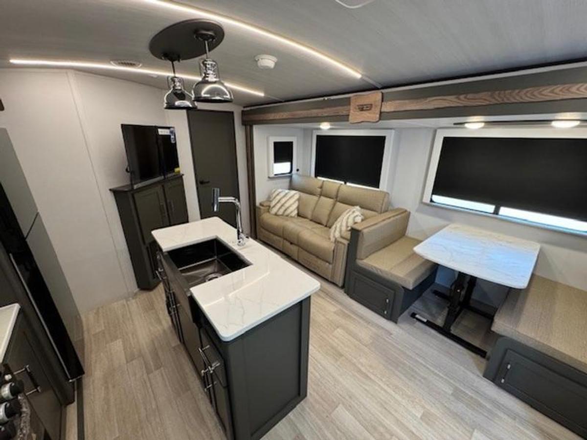 2025 Keystone RV Bullet Premium 330BKQ