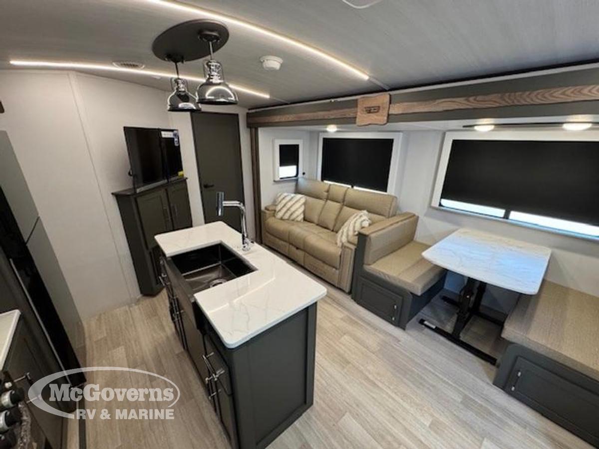 2025 Keystone RV Bullet Premium 330BKQ