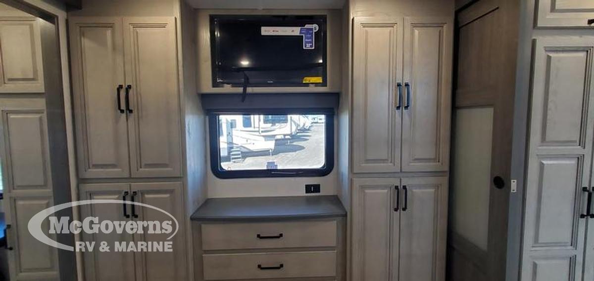 2024 Keystone RV Alpine 3700FL