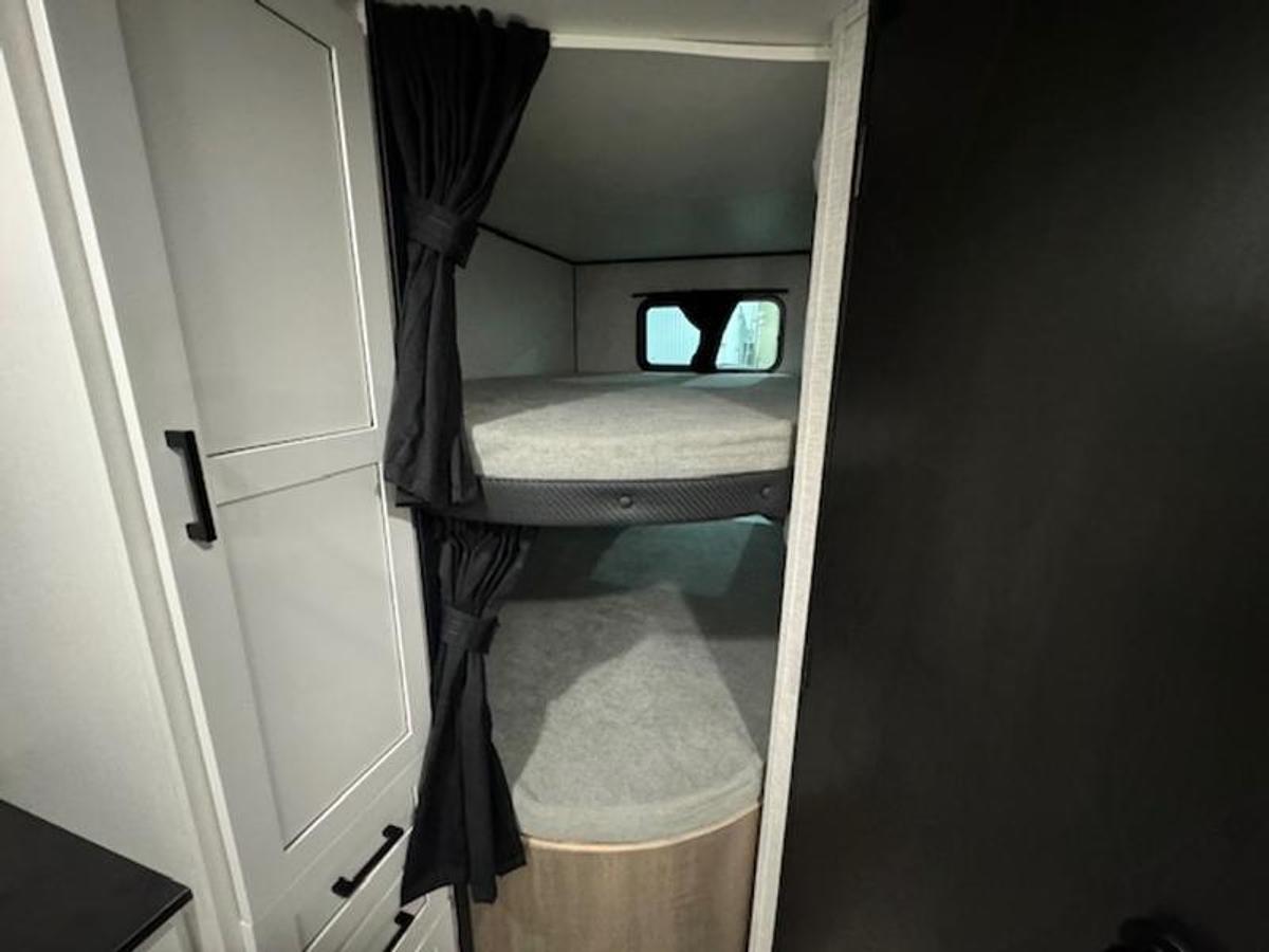 2025 Starcraft RV Starcraft Autumn Ridge Autumn Ridge 28BHS