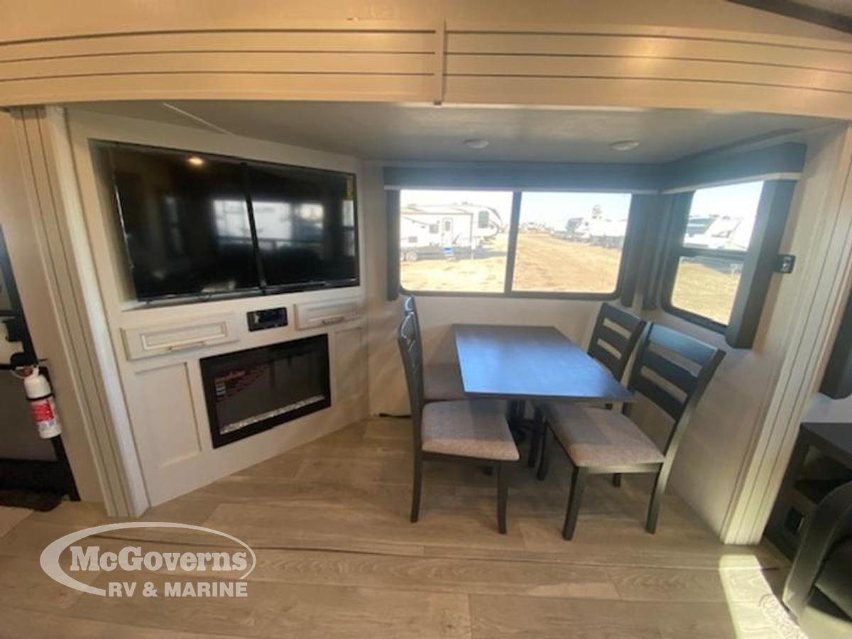 2024 Keystone RV Cougar Half-Ton 27SGS