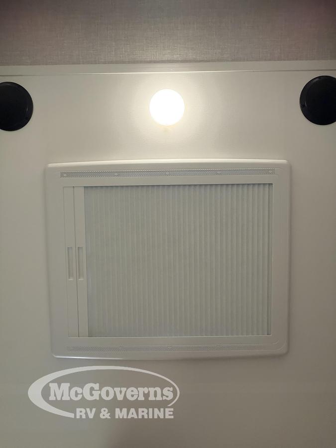 2026 Lance Truck Camper 975