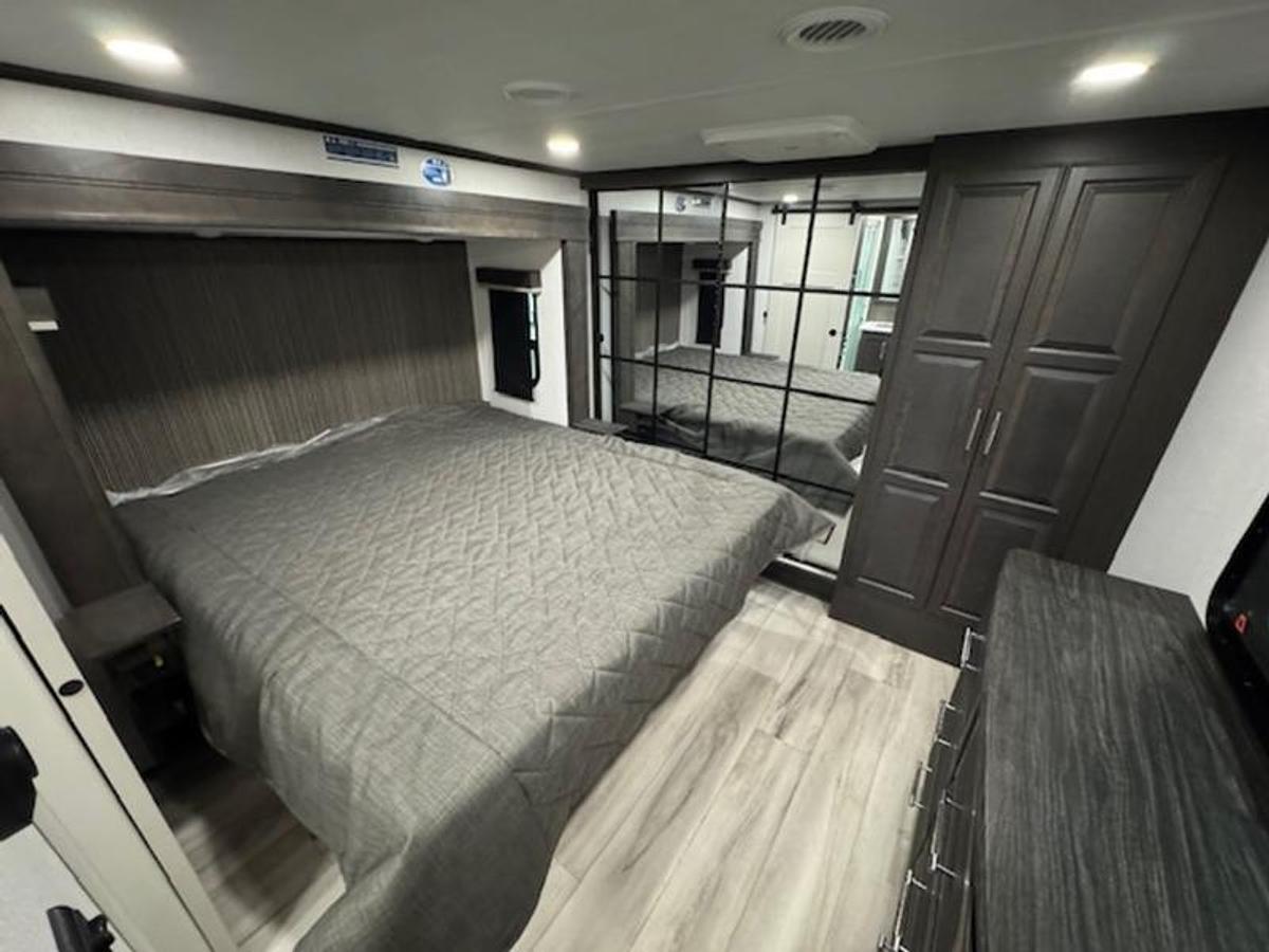 2025 Keystone RV Alpine Avalanche Edition 302RS