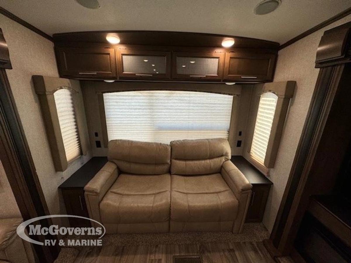 Used 2019 Keystone RV Cougar Half-Ton 30RLS