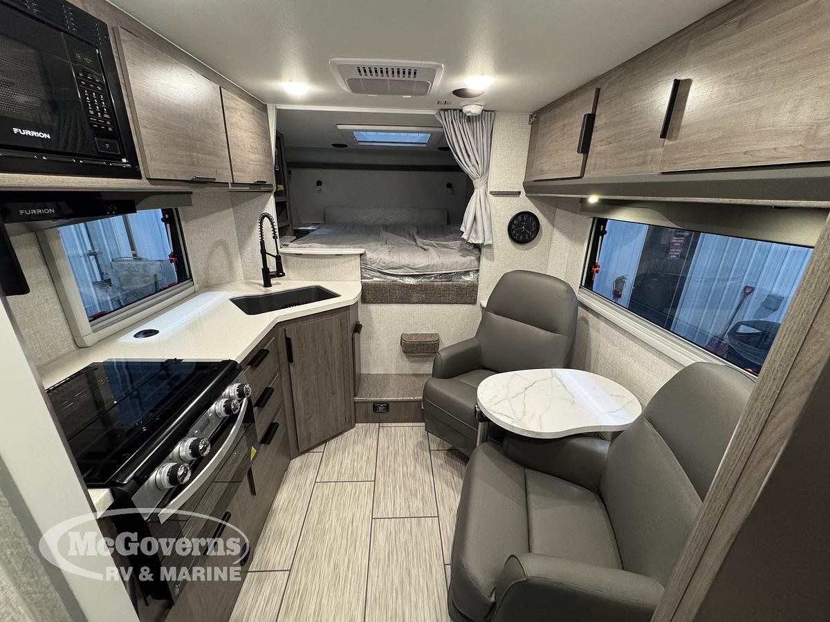 2026 Lance Truck Camper 960