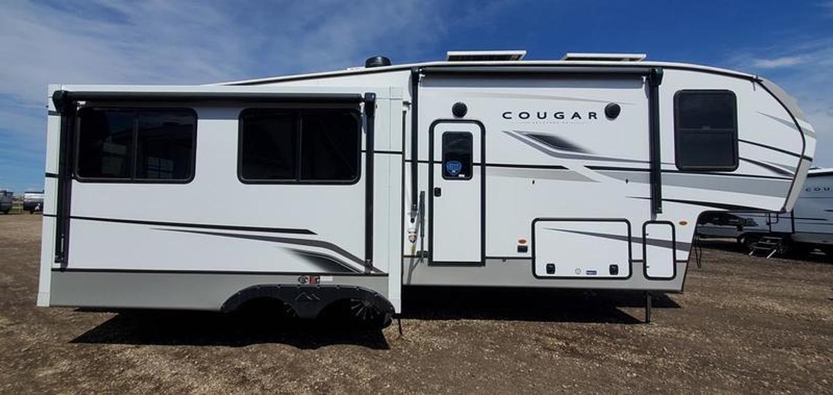 2025 Keystone RV Cougar Half-Ton 29RLI