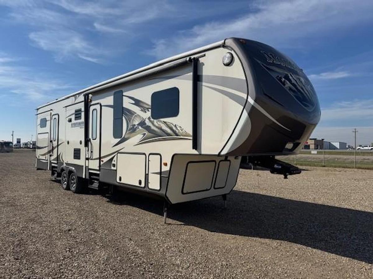 Used 2015 Keystone RV Keystone Mountaineer Mountaineer 356TBF - Dealer Stock