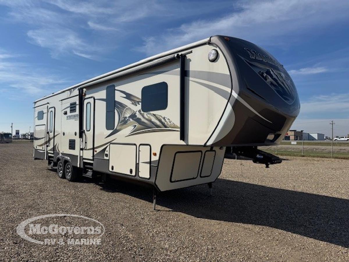 Used 2015 Keystone RV Keystone Mountaineer Mountaineer 356TBF - Dealer Stock