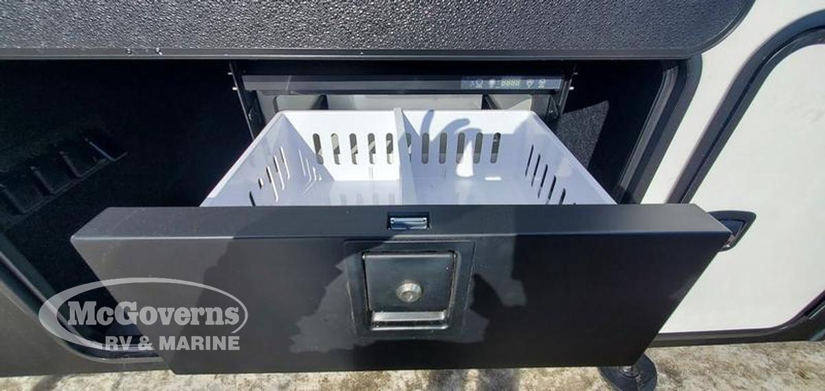 2025 Keystone RV Alpine Avalanche Edition 366LS