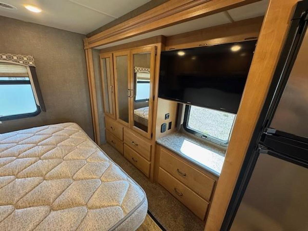 Used 2018 Thor Motor Coach Hurricane 29M